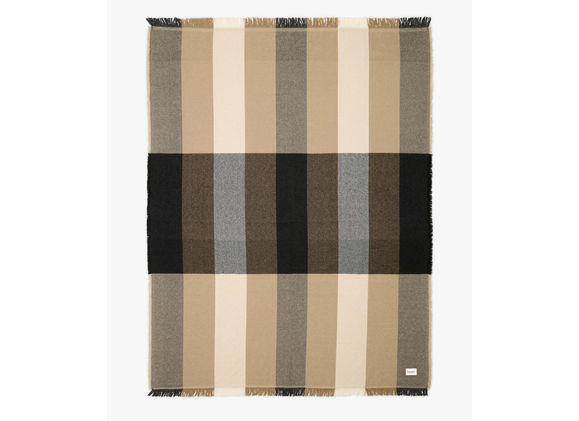 Eryk_Plaid_Black_101908_105_LR_PF1_P