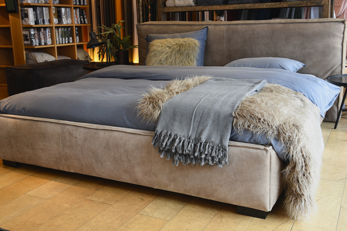 Brut taupe
